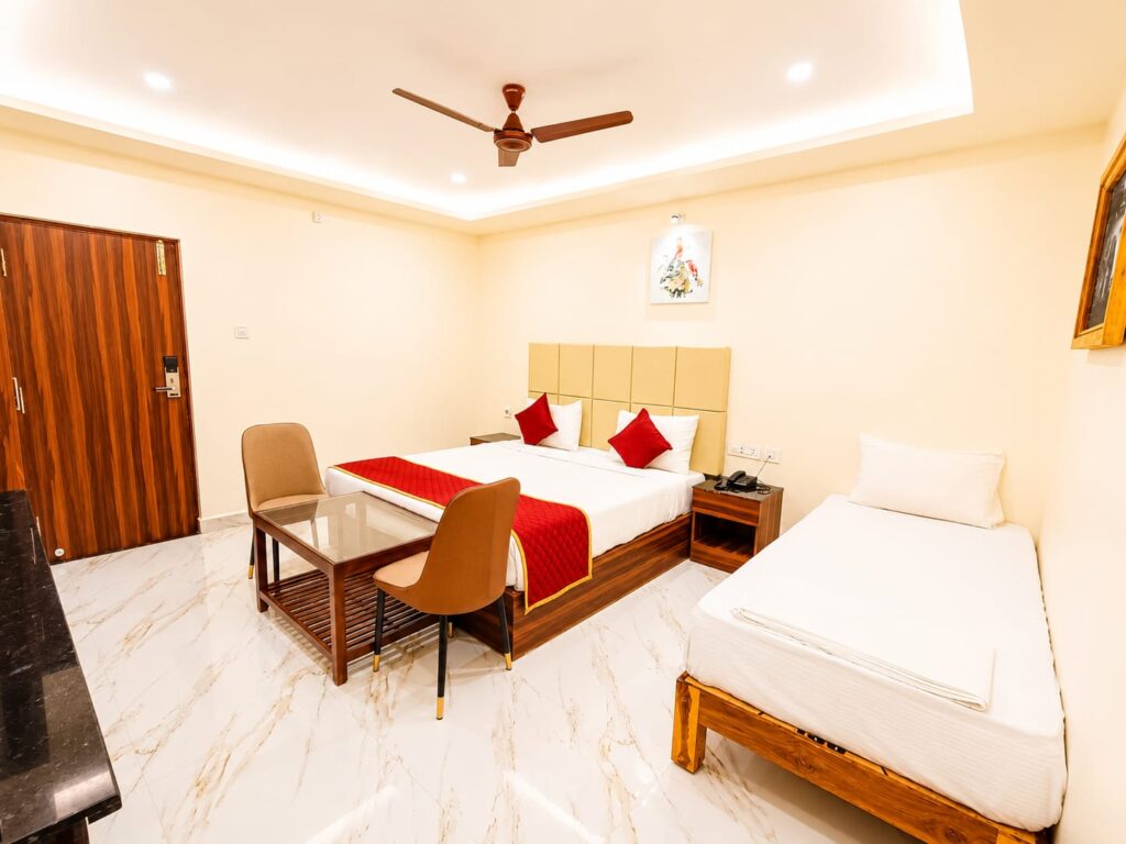 Superior rooms side